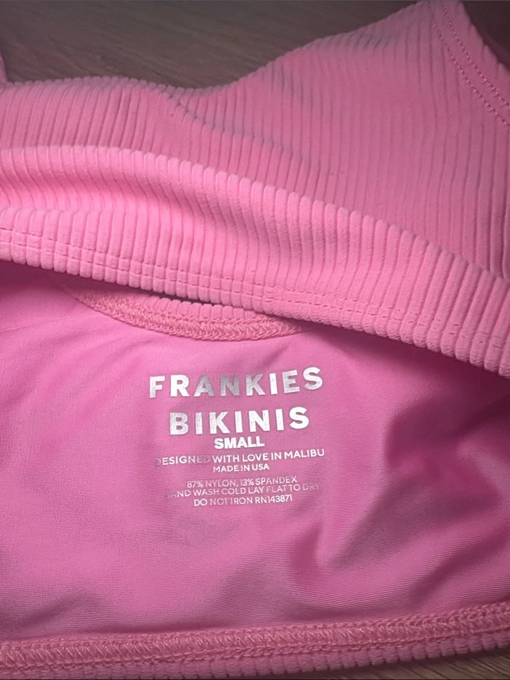 NWT Frankie's Bikinis Pink Ribbed Scoop Bikini Top